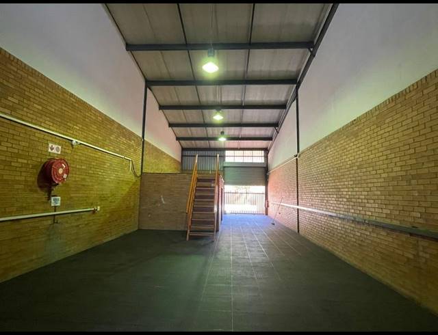 INDUSTRIAL PROPERTY TO RENT IN HENNOPSPARK